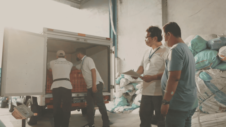 Kolaborasi dengan Mitra UMKM