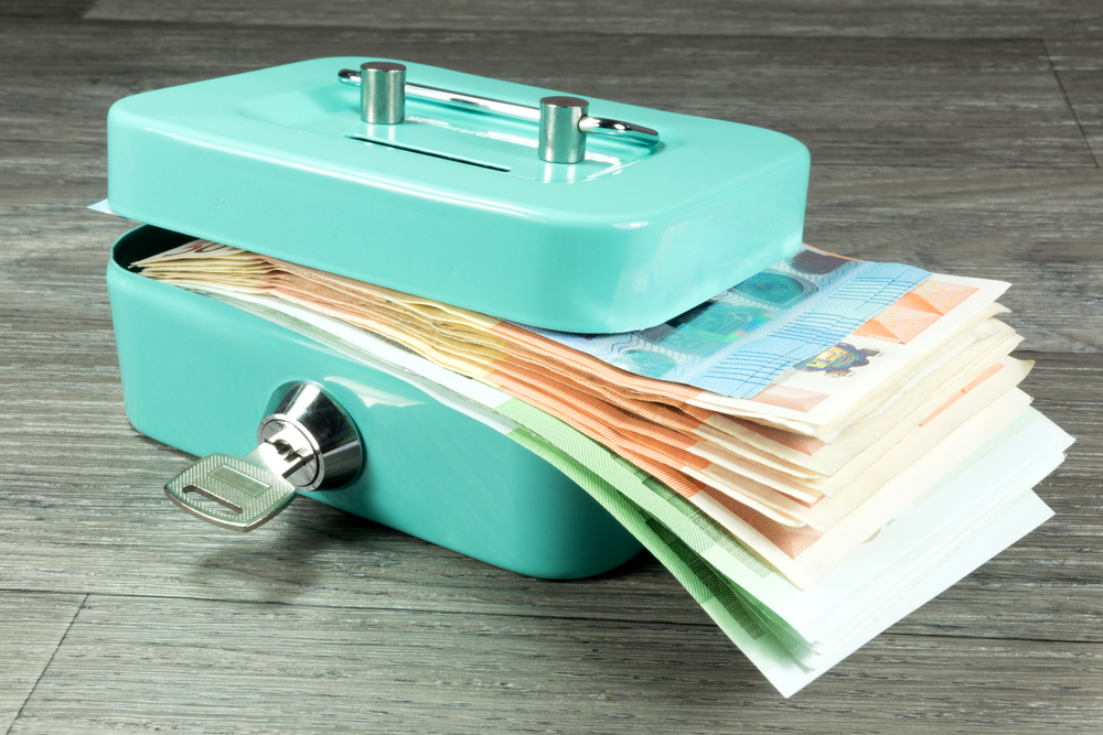 Petty Cash: Arti, Manfaat, dan Tips Mengelolanya untuk Operasional Bisnis Pendidikan