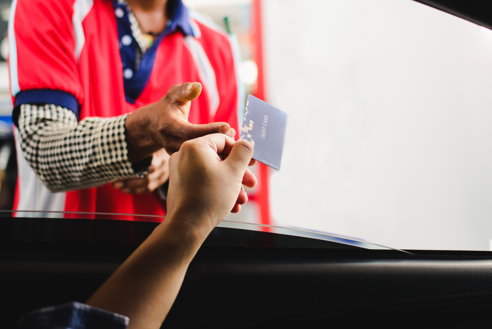 Fleet Card BCA: Solusi Praktis Mengatur Biaya Operasional Bisnis
