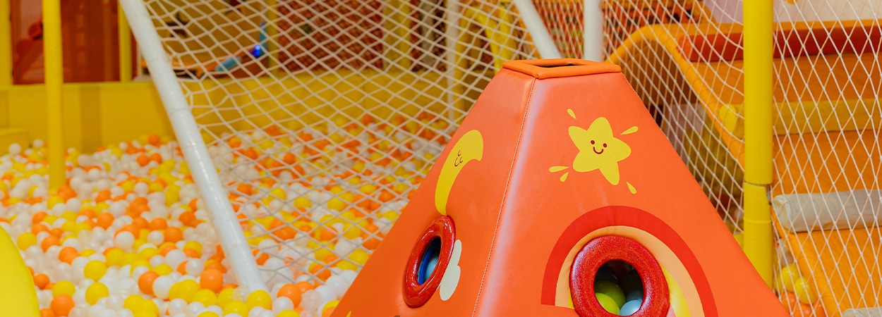 20260416_starlight-universe-medan-banner