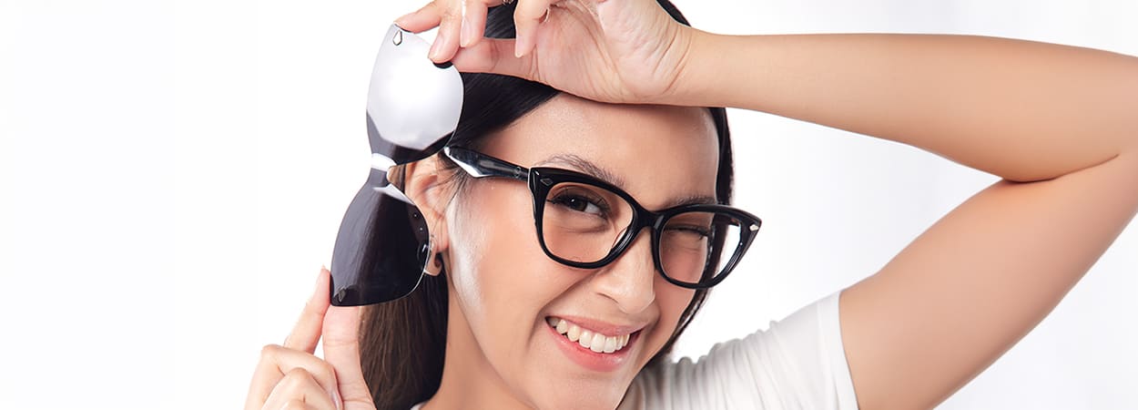 20260605_April-Eyewear-banner