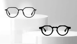 VIUUM - Diskon Rp250.000 untuk Pembelian Lensa Essilor