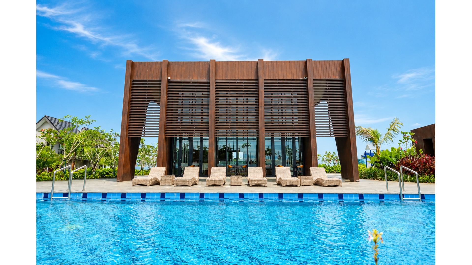 mega mutiara makassar