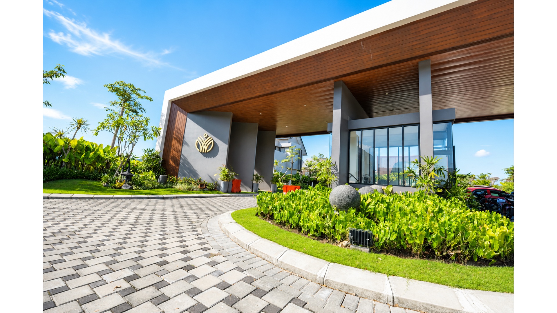 mega mutiara makassar