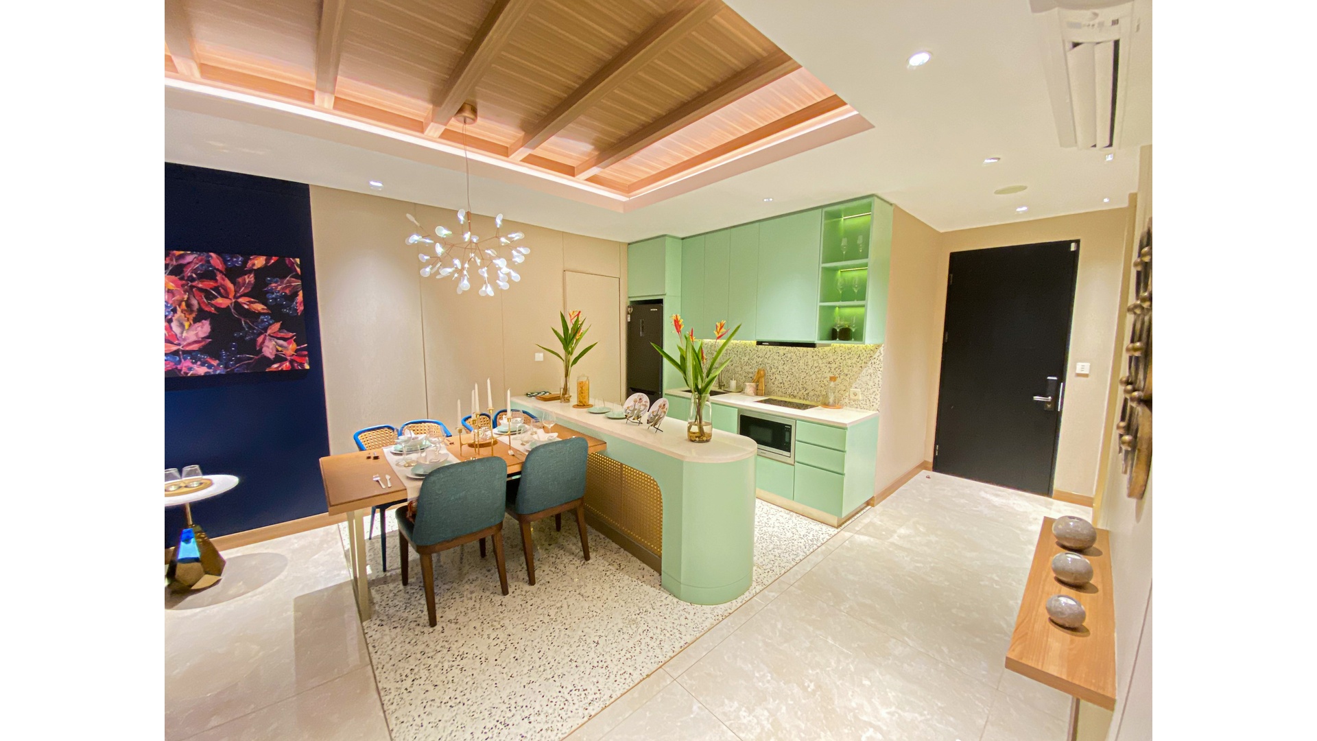Elevee Condominium