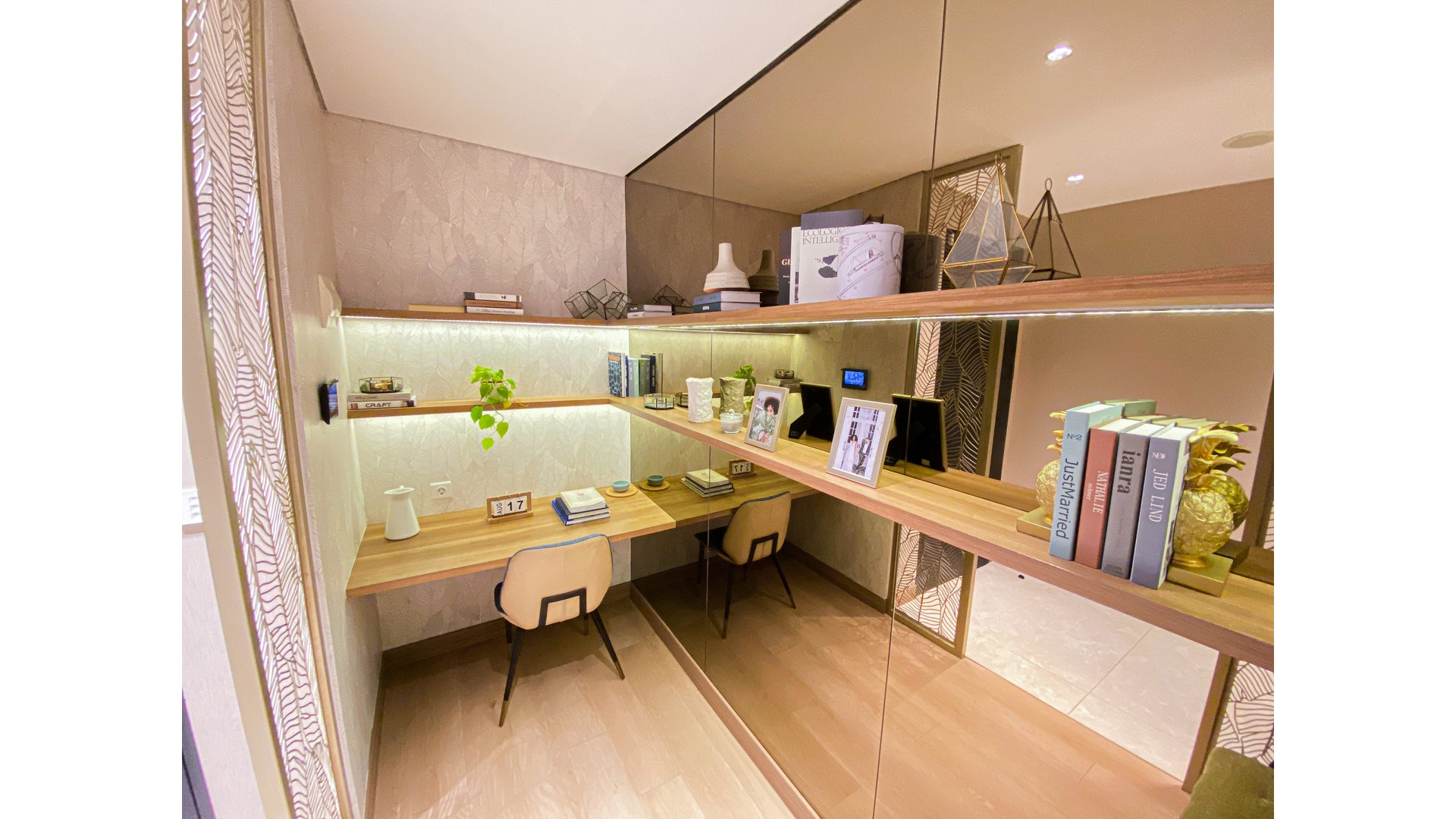 Elevee Condominium