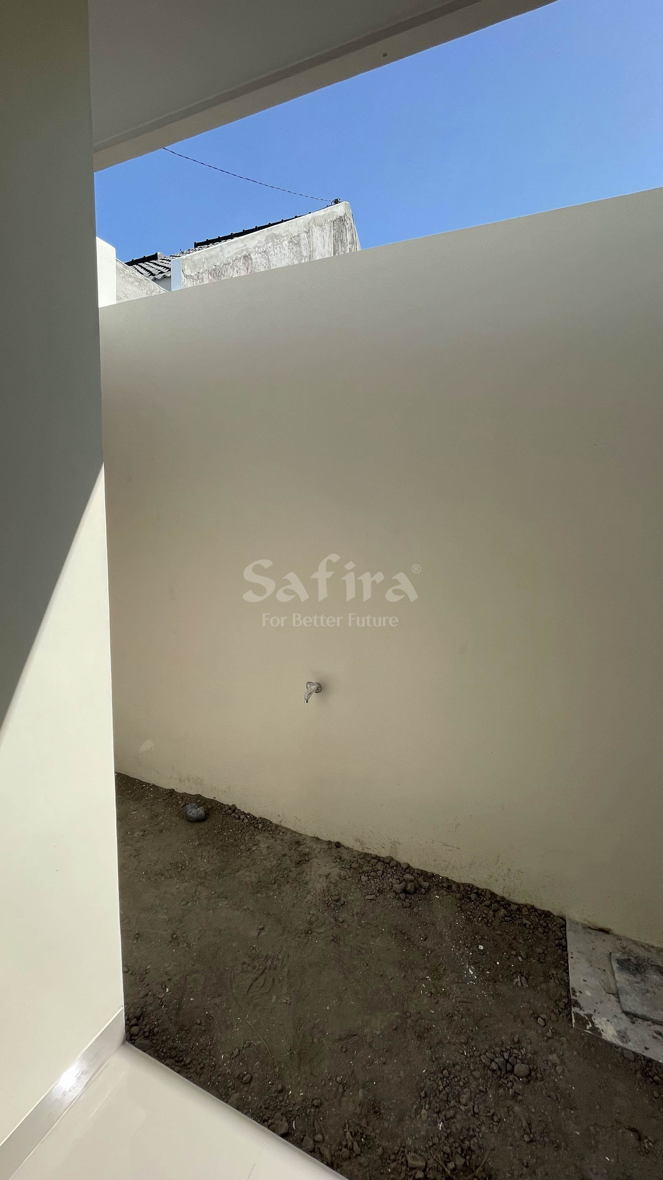 Safira Mangesti Raya