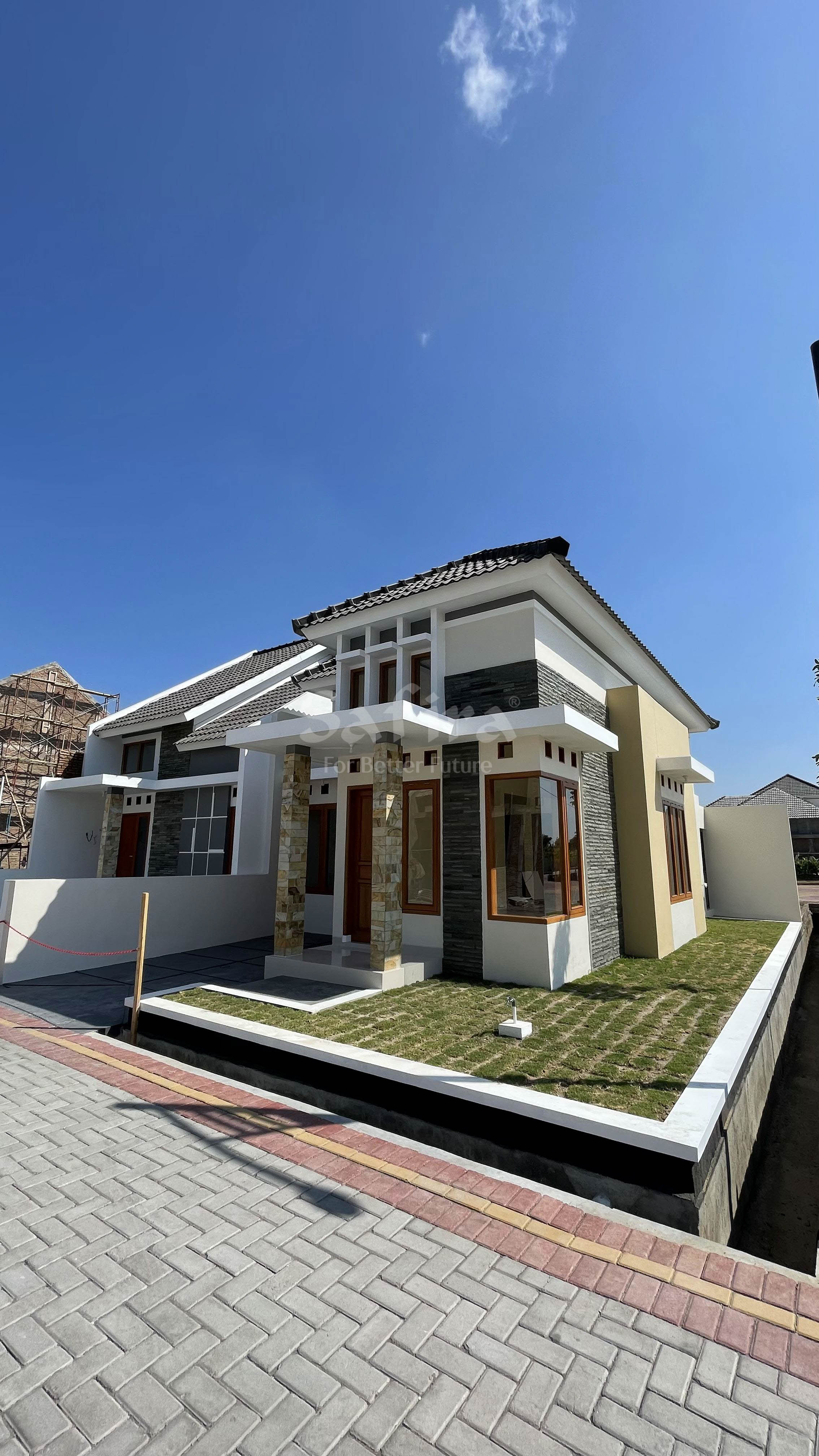 Safira Mangesti Raya