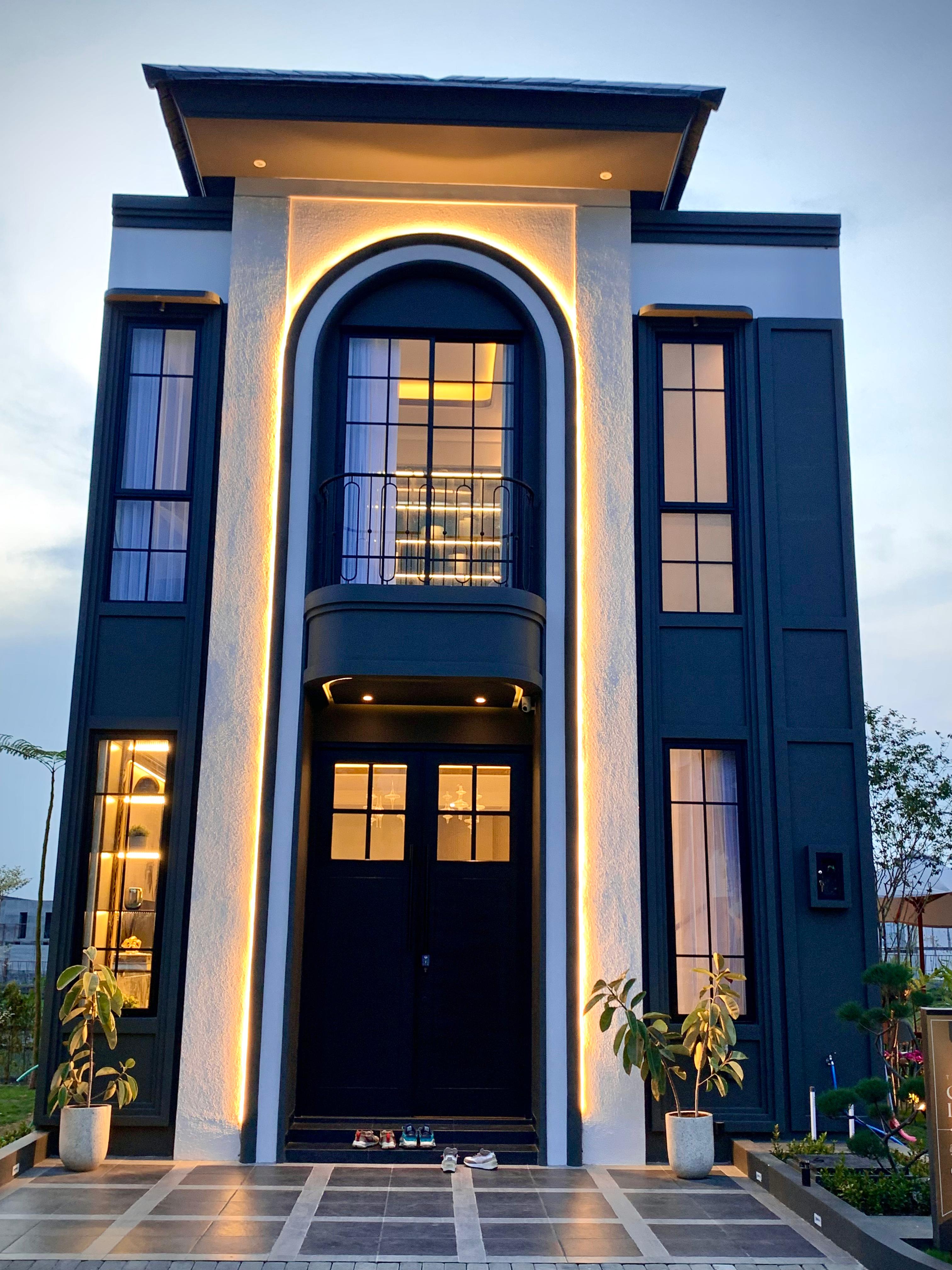 Mansion Nine
