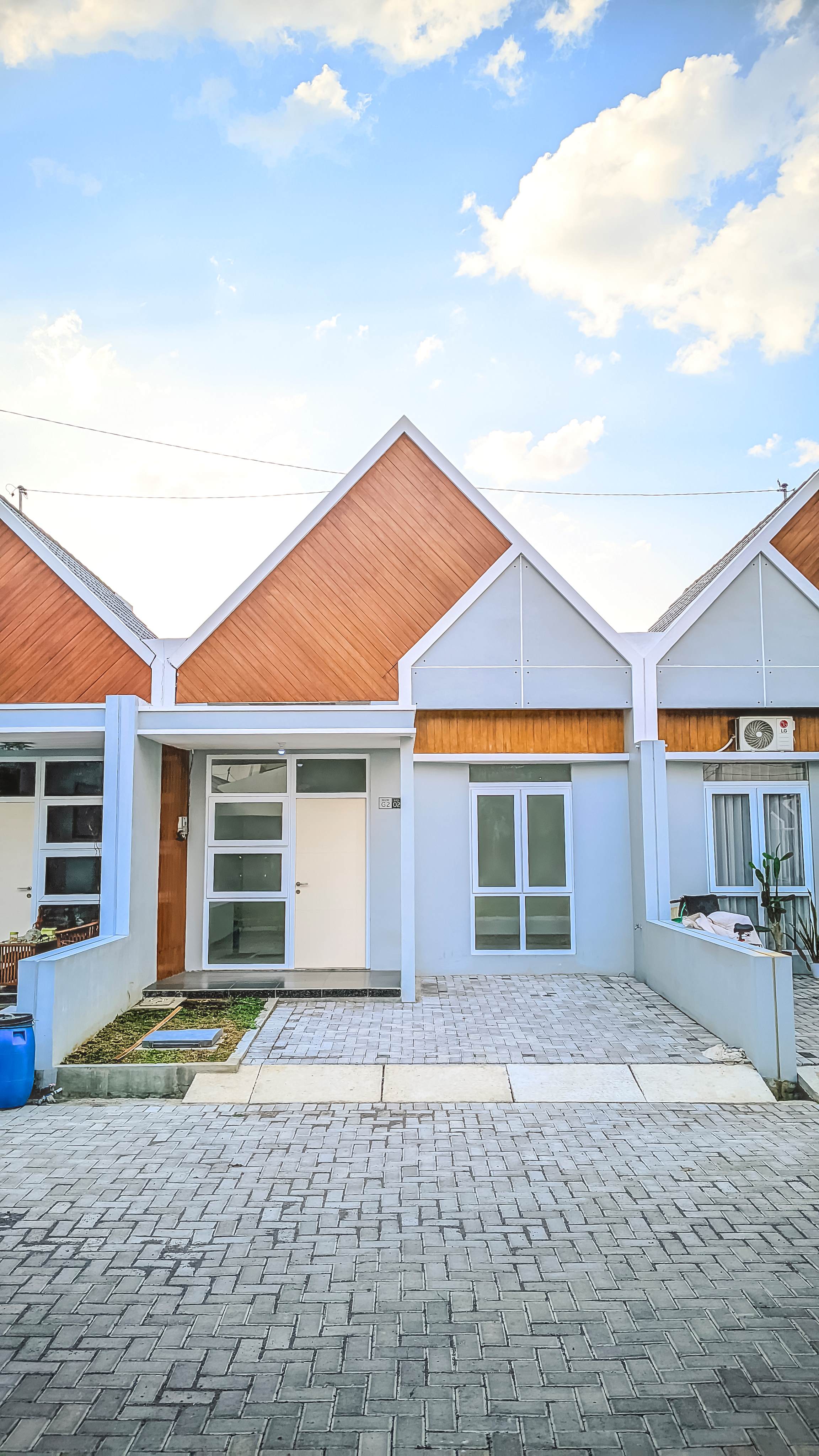 cluster g plamongan indah