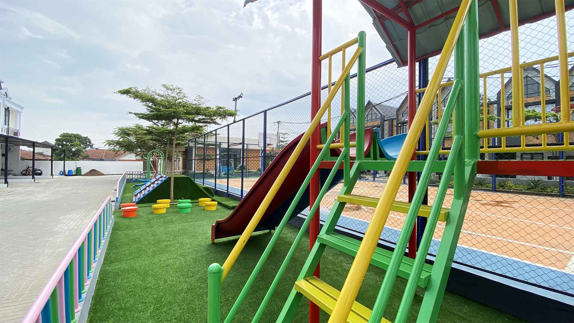 gland padalarang estate