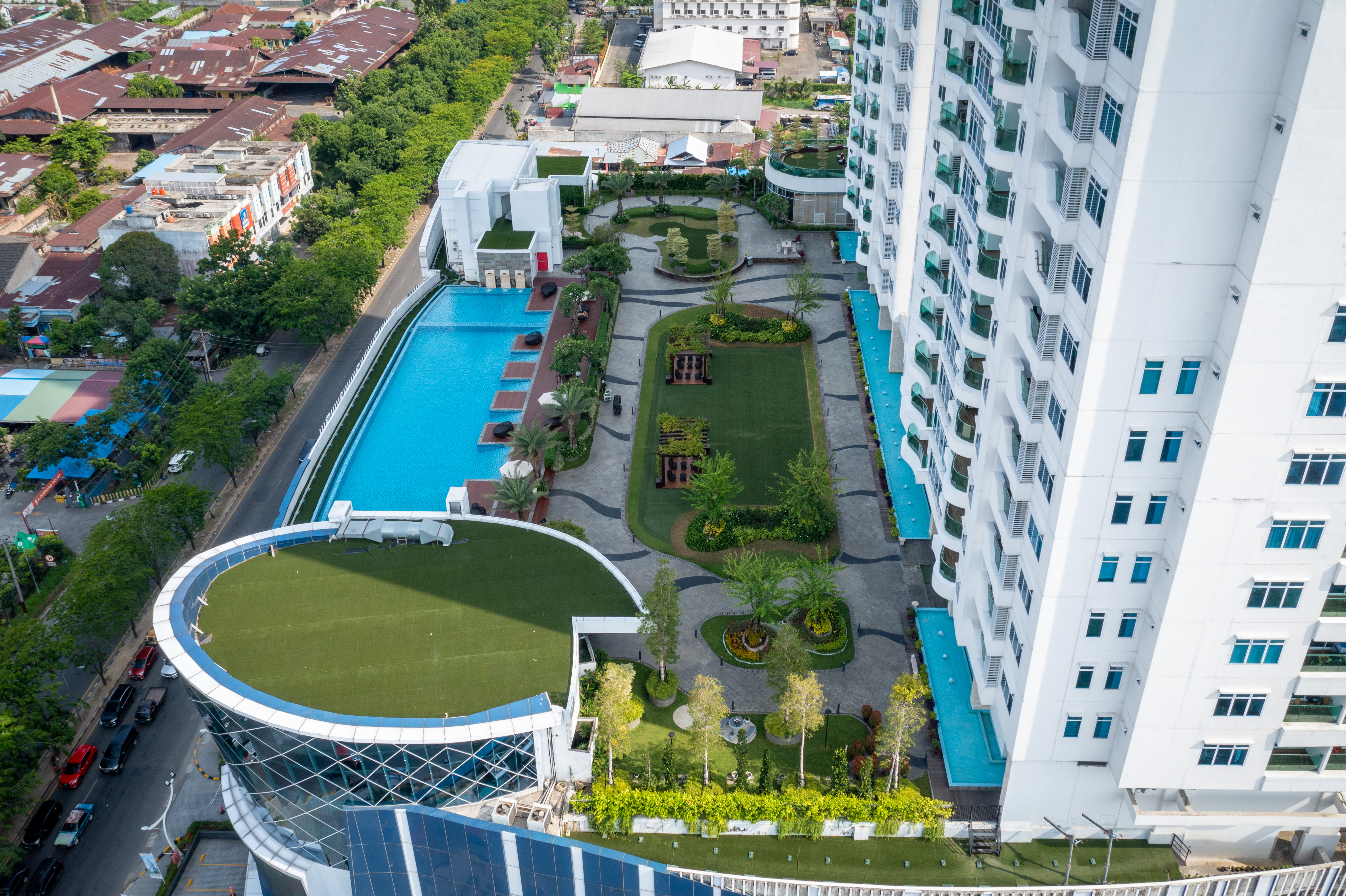 The Manhattan Condominium