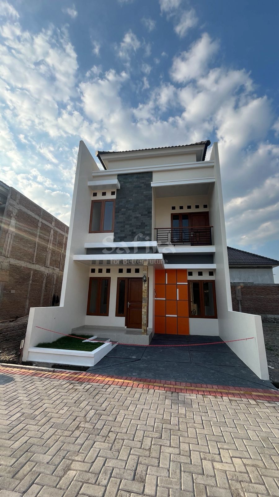 safira mangesti raya