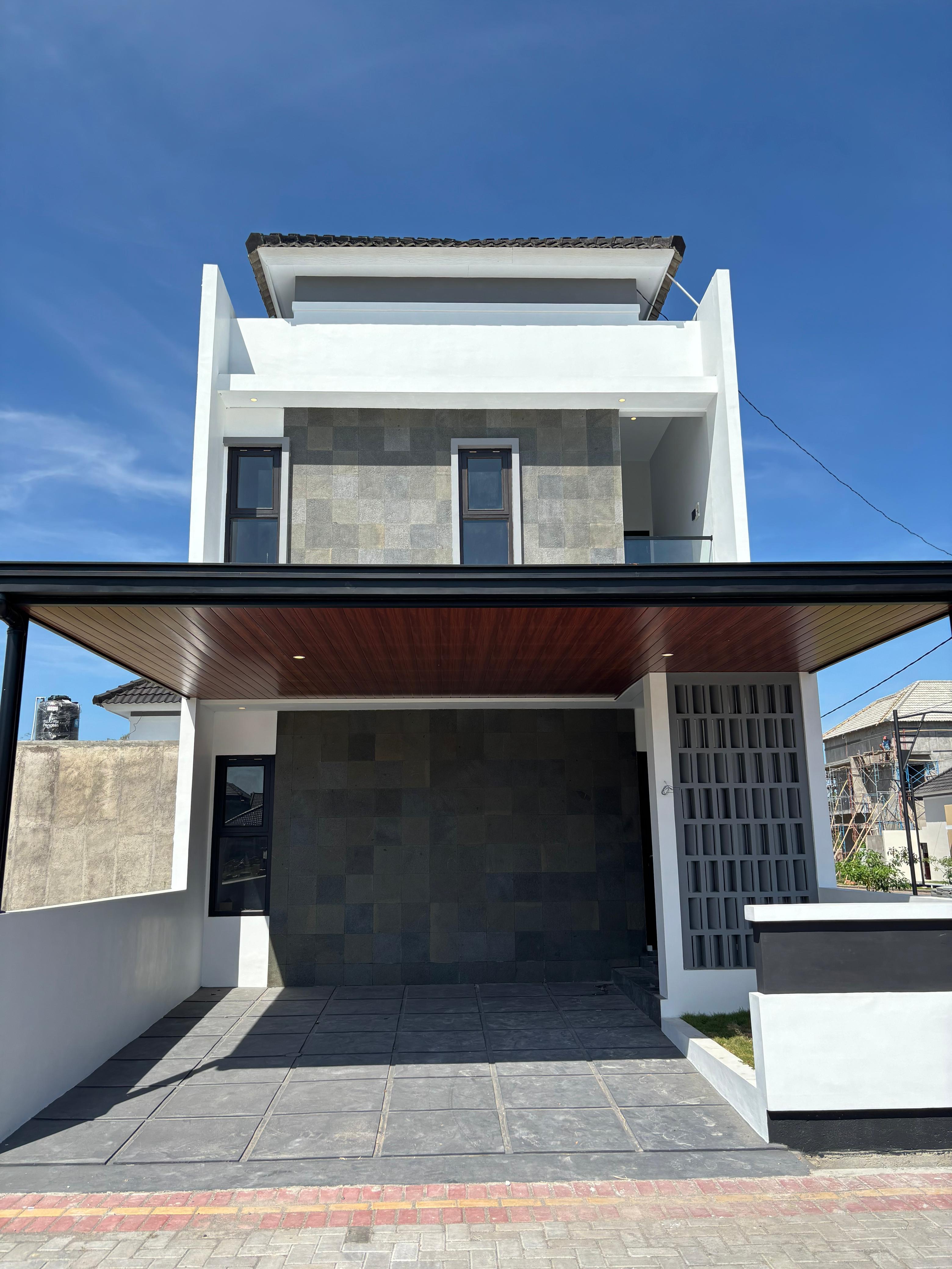 safira mangesti raya