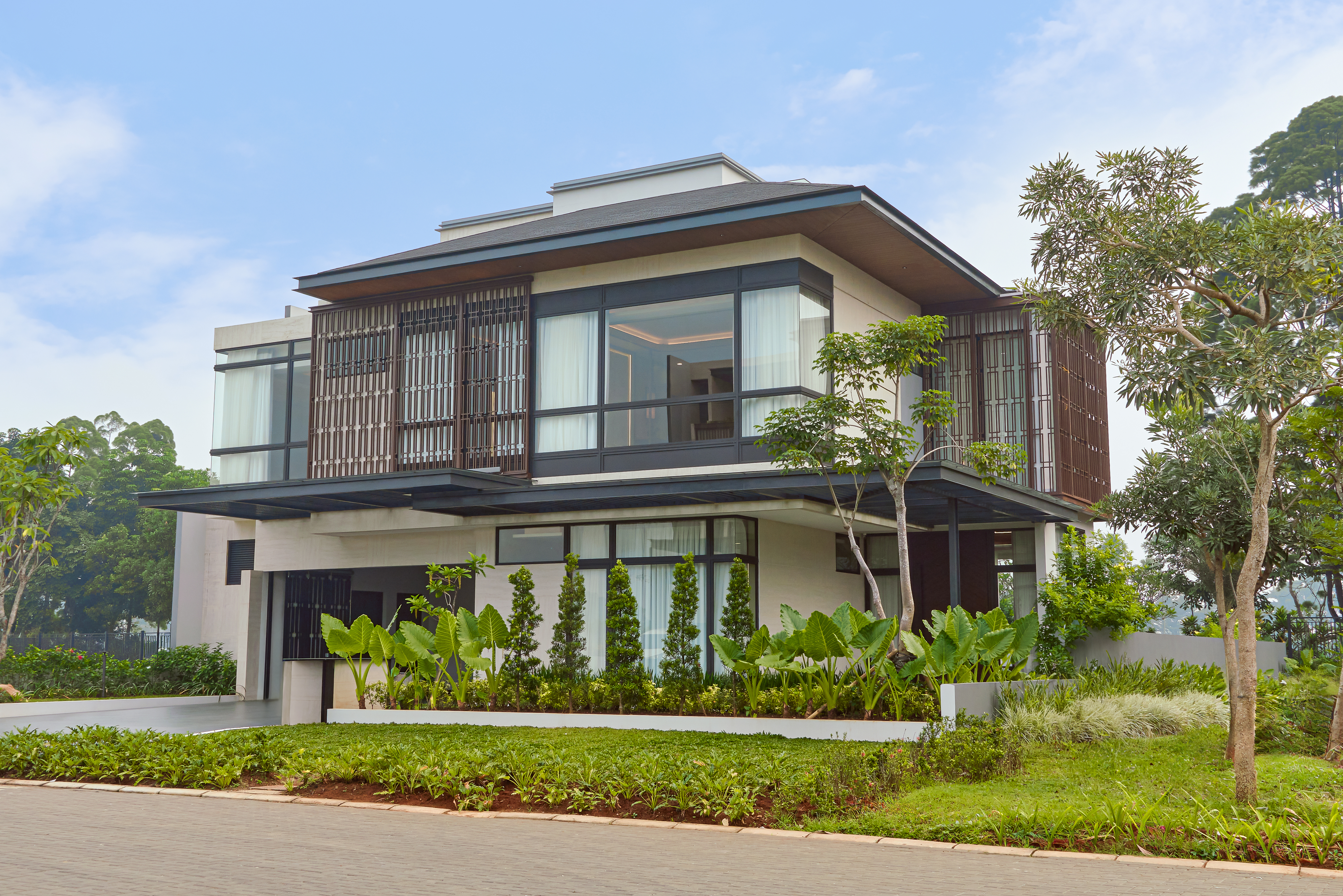 Garden Residence At Emeralda Golf