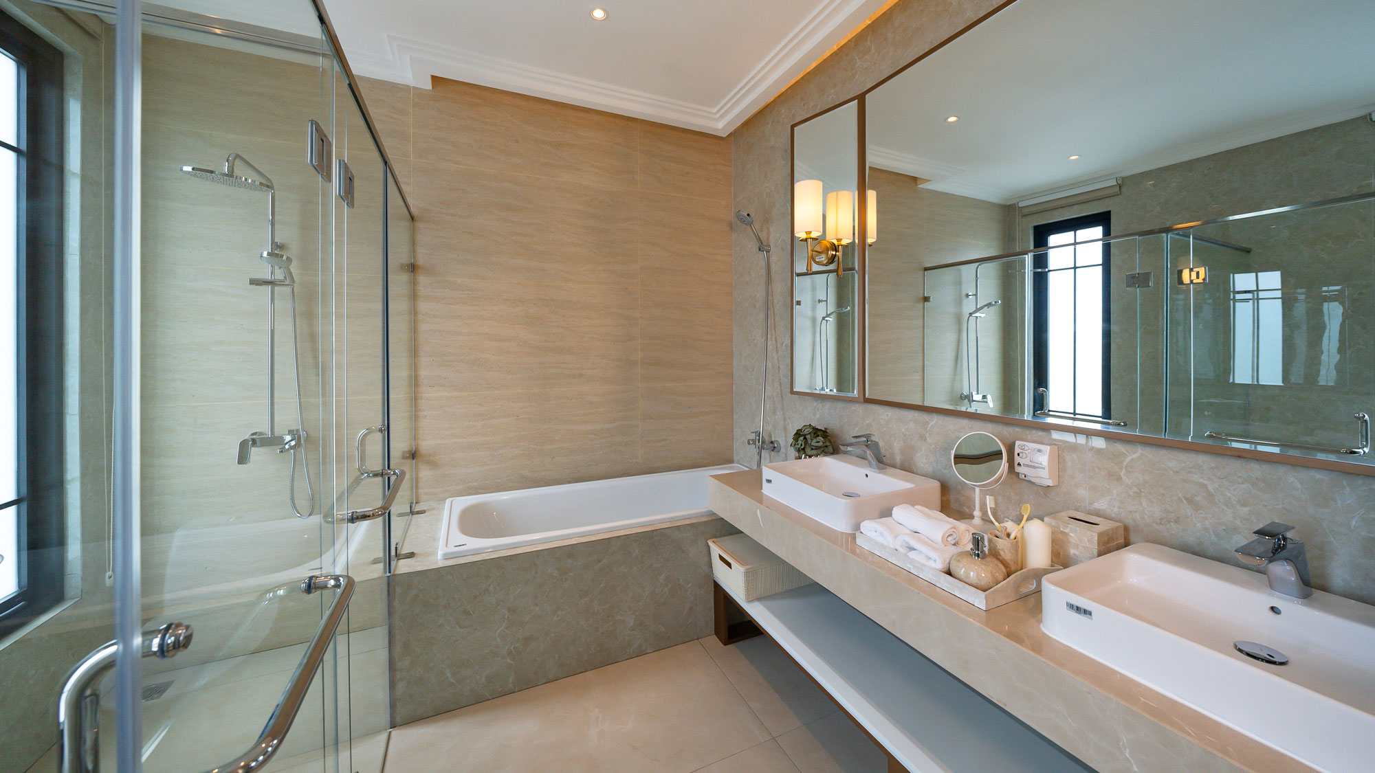 Summarecon Crown Gading