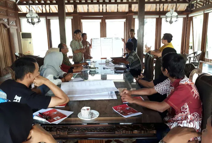 HUT BCA Ke-60 #MenjadiLebihBaik: BCA Gelar Pelatihan Team Building bagi Wirawisata Goa Pindul dan Desa Wisata Wayang Wukirsari 