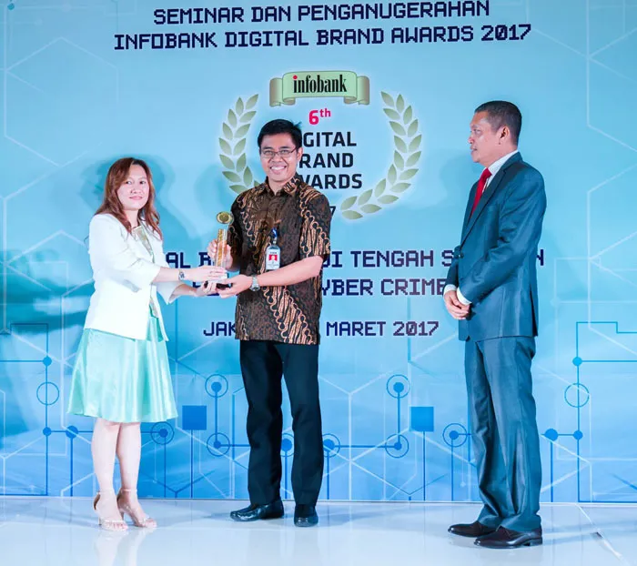 Buktikan Kekuatan Brand di Era Digital,BCA Raih Infobank Digital Brands Awards 2017