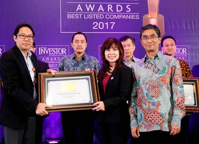 bca-raih-penghargaan-best-listed-companies-sektor-perbankan-dalam-ajang-investor-awards-2017