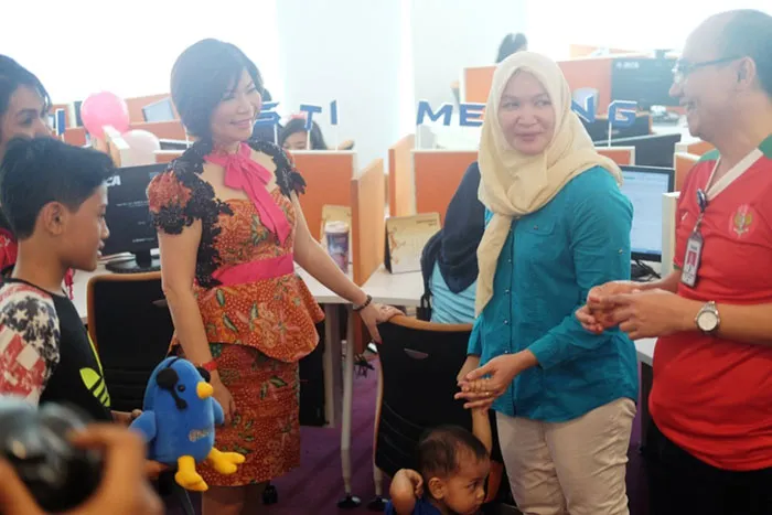 Hari Pelanggan Nasional, BCA Ajak Nasabah Berkunjung ke Kantor Contact Center Halo BCA