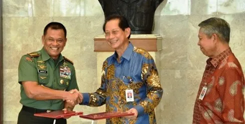 BCA Tandatangani Kerja Sama Penyaluran Bantuan Corporate Social Responsibility (CSR) untuk Mendukung Tugas TNI
