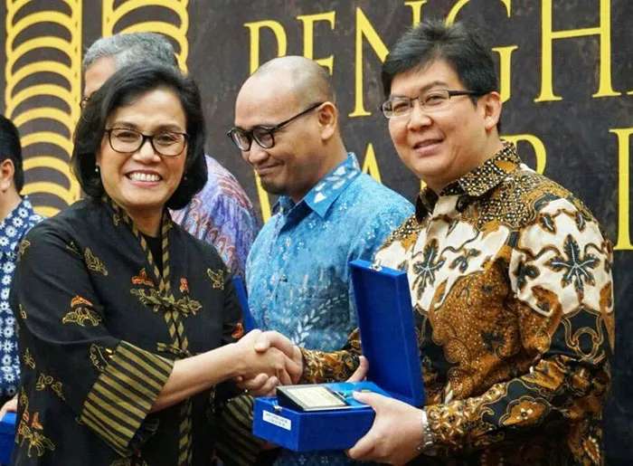Taat dan Tepat Waktu Membayar Pajak, BCA Raih Penghargaan Wajib Pajak