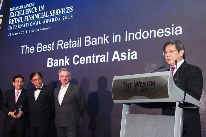 Kinerja Keuangan Solid di Tahun 2017, BCA Raih Penghargaan Bank Ritel Terbaik Indonesia