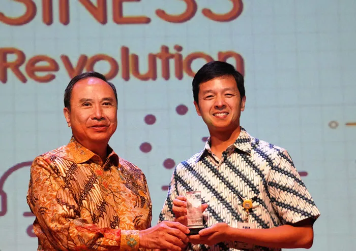 
Perluas Wawasan Mahasiswa, BCA Berikan Seminar Bisnis Keluarga di Revolusi Digital