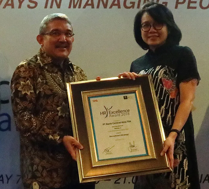 Berhasil Tingkatkan Peran & Kualitas SDM,BCA Raih Penghargaan di Ajang HR Excellence Award 2018