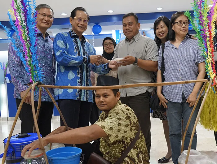 Memompa Semangat Melayani, 10 Direksi BCA Layani Nasabah di Hari Pelanggan Nasional