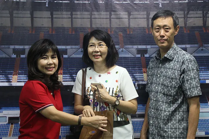 Memompa Semangat Melayani, 10 Direksi BCA Layani Nasabah di Hari Pelanggan Nasional