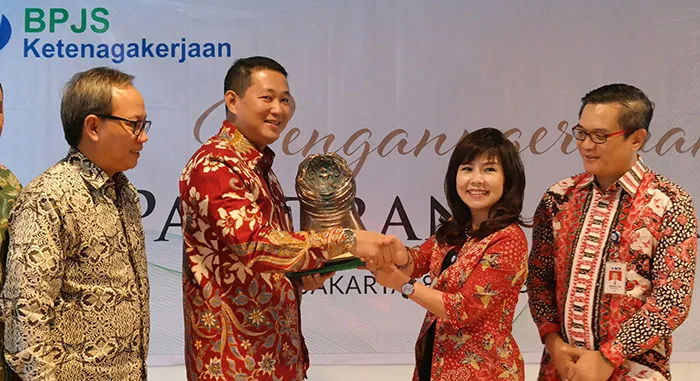 Konsisten Terapkan Jaminan Sosial Ketenagakerjaan, BCA Raih Paritrana Award 2018