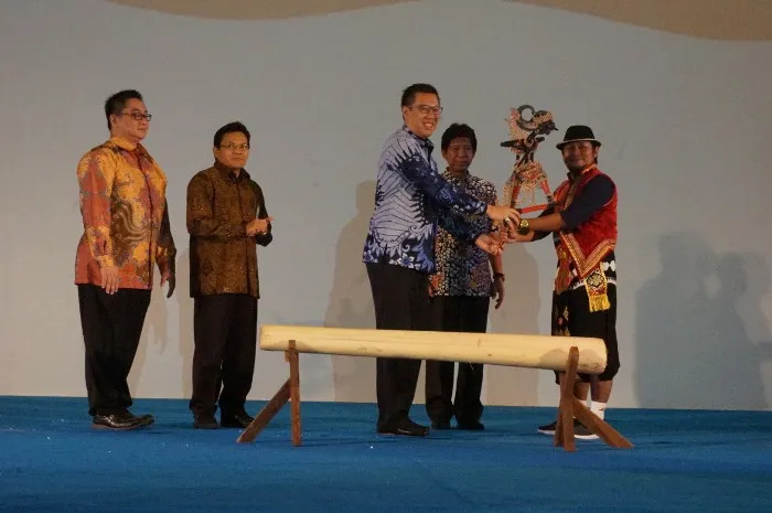 Dorong Generasi Muda Lestarikan Wayang, BCA Helat Pagelaran & Pementasan “Wayang for Student” di Semarang