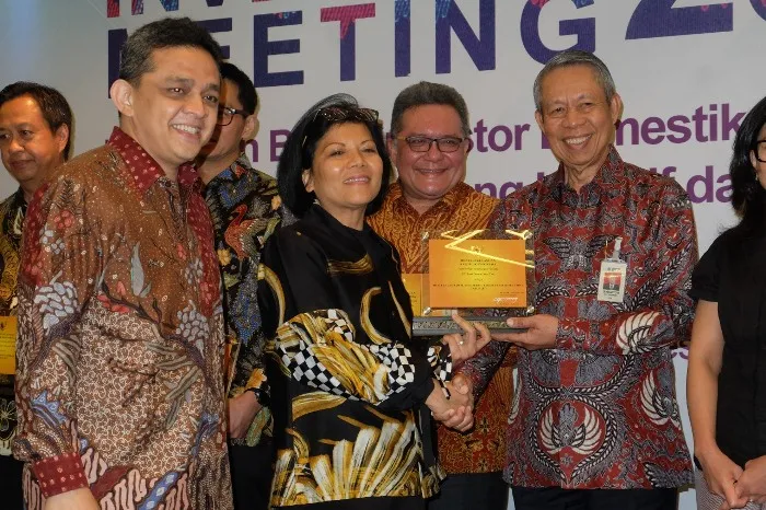 Giatkan Penjualan Investasi Sukuk Ritel, BCA Raih Empat Penghargaan dari Kementerian Keuangan RI