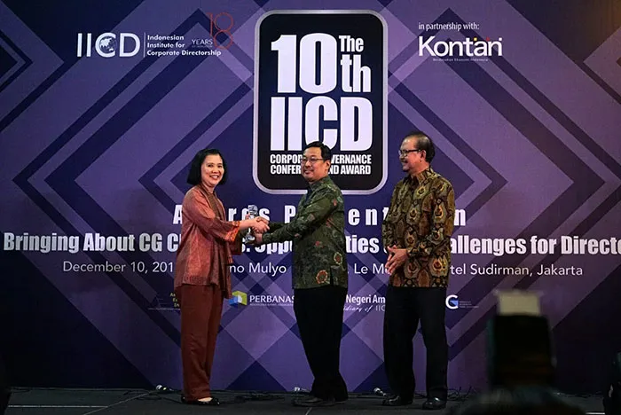 Terapkan Praktek Tata Kelola Terbaik, BCA Raih Penghargaan The 10th IICD Corporate Governance Award 2018