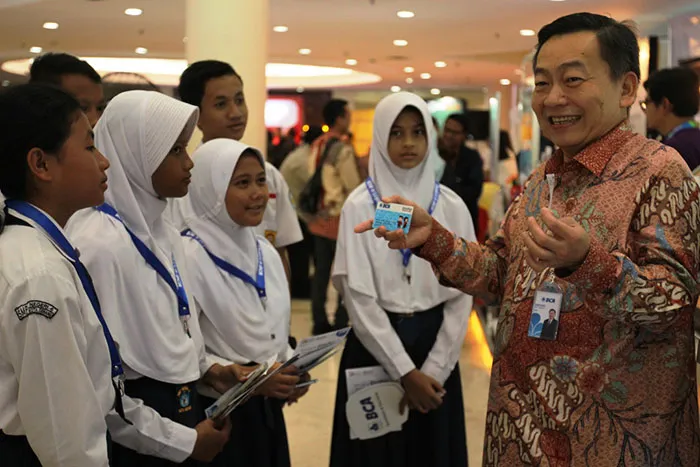 BCA Perkuat Inklusi Keuangan Melalui SimPel BCA