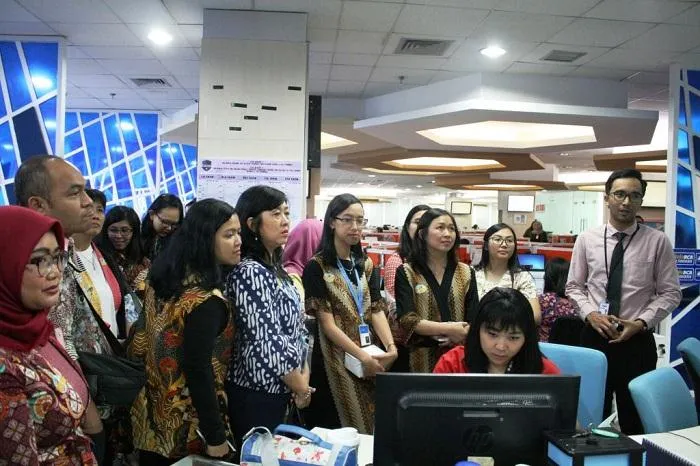BCA Berikan Pelatihan Kepemimpinan Bagi Staf Layanan Terpadu Universitas Kristen Maranatha 