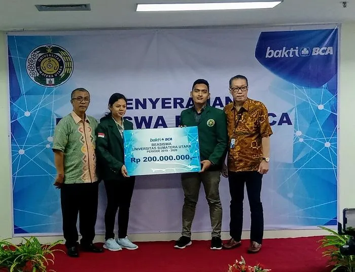 50 Mahasiswa Berprestasi Universitas Sumatera Utara Terima Beasiswa Bakti BCA