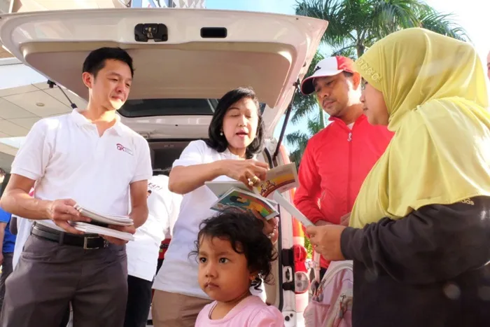 Dukung Peningkatan Indeks Literasi dan Inklusi Keuangan, BCA bersama OJK Lanjutkan Operasi SiMOLEK di Jakarta