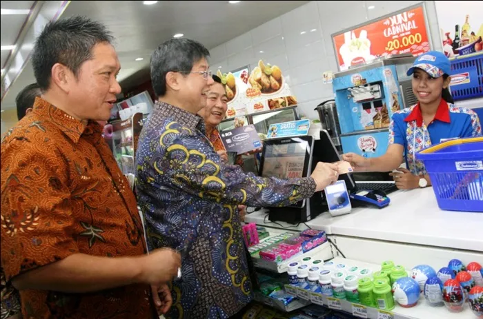 Hadirkan Solusi Transaksi, BCA Launching Kartu Kredit BCA - Indomaret