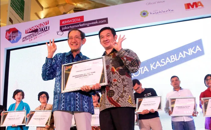 Manajemen BCA Raih Penghargaan Marketeer of The Year Jakarta 2016