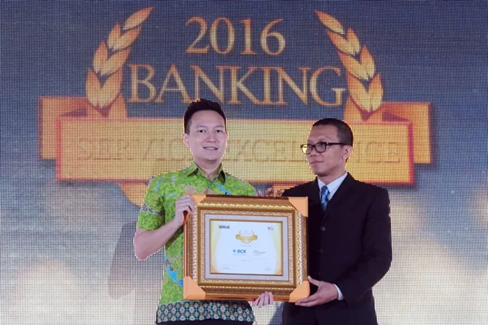 Pertahankan Pelayanan Prima, BCA Kembali Raih Banking Service Excellence Award 2016