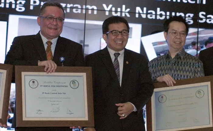Dukung Kampanye Yuk Nabung Saham, BCA Raih Penghargaan
