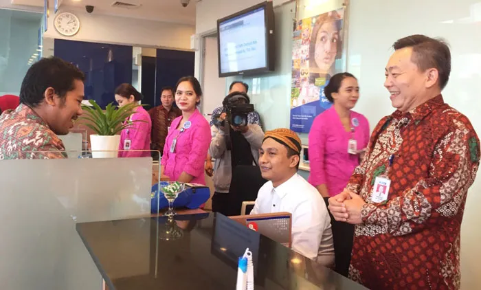 Apresiasi Nasabah Setianya, Jajaran Direksi BCA Layani Nasabah Menyambut Hari Pelanggan Nasional