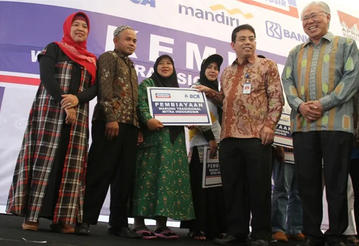 Dukung Ekonomi Berkeadilan, BCA Jalin Kerja Sama dengan Warung dan Indogrosir
