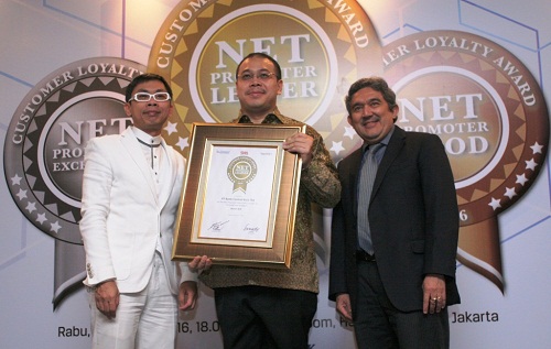 Berkat Loyalitas Nasabah, BCA Raih Penghargaan di Ajang Net Promoter Customer Loyality Award 2016