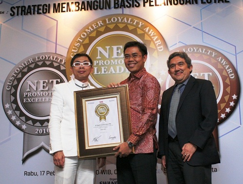Berkat Loyalitas Nasabah, BCA Raih Penghargaan di Ajang Net Promoter Customer Loyality Award 2016