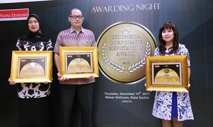 Konsisten sebagai Perusahaan Perbankan Terkemuka di Indonesia BCA Raih Penghargaan Indonesia Best Corporate Reputation Award 2017