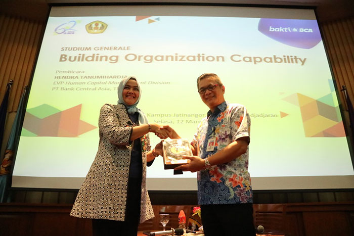 Persiapkan Mahasiswa Masuki Dunia Kerja, BCA Berikan Kuliah Umum Kepada 300 Mahasiswa Universitas Padjajaran